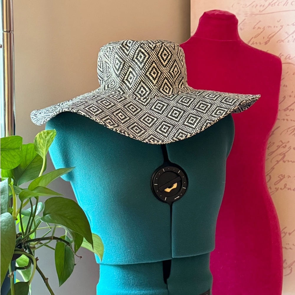 Stylish Black and White Wide-Brim Hat